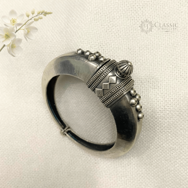 German-oxidized-silver-kada-1